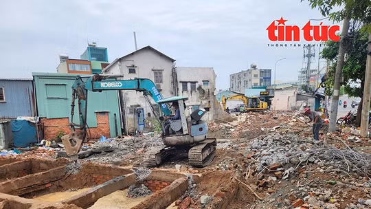 Công tác giải phóng mặt bằng trên tuyến Quốc lộ 13 đang được đẩy nhanh tiến độ.