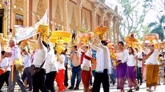 Rộn ràng Lễ dâng y Kathina 2025 của đồng bào Khmer Nam bộ