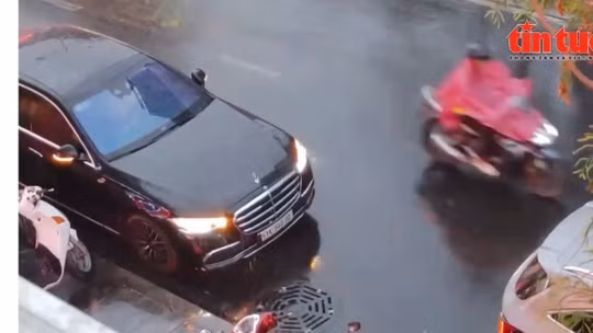Mưa lớn bất ngờ xuất hiện, TP Hồ Chí Minh được hạ nhiệt sau nhiều ngày nắng gắt
