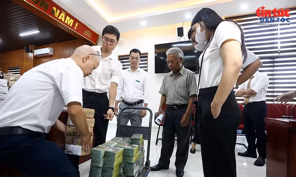 Người dân Định Công nhận hơn 217 tỷ đồng bồi thường giải phóng mặt bằng