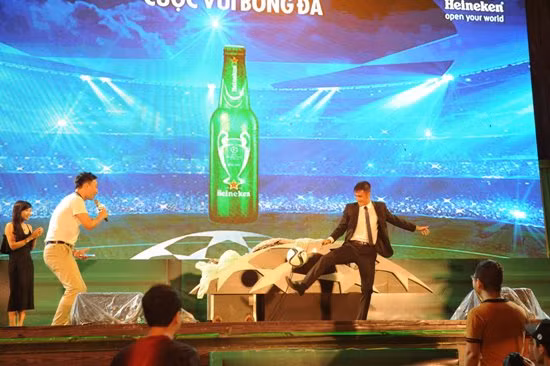  Sôi động "Đại tiệc chung kết UEFA Champions League 2015” ảnh 1
