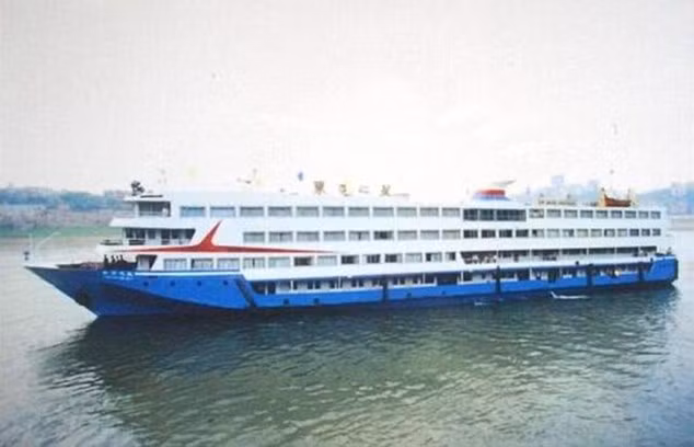 Trung Quốc: Chìm tàu chở gần 500 người ảnh 3
