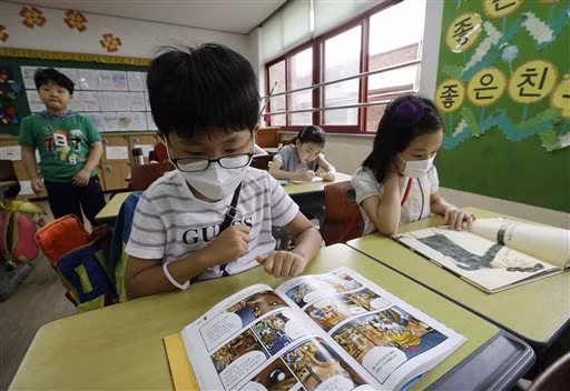 Hàn Quốc 'ngập' khẩu trang vì MERS ảnh 15