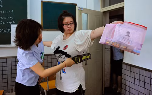 Khốc liệt kỳ thi đại học tại Trung Quốc ảnh 8