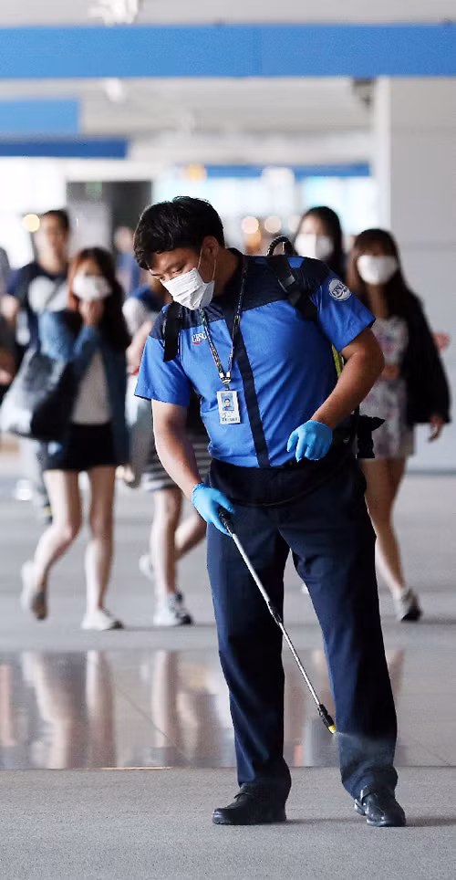 Nỗi sợ bao trùm Hàn Quốc vì dịch MERS ảnh 3