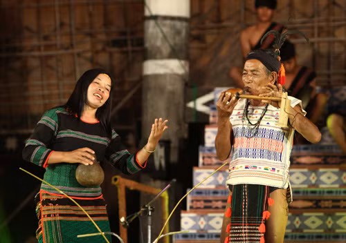 Luôn đầu tàu, gương mẫu ảnh 2