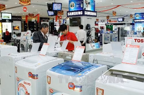 Hàng điện máy “đón” hè ảnh 1