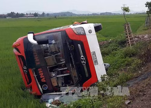 Ngày đầu kỳ nghỉ lễ, 34 vụ tai nạn giao thông ảnh 1