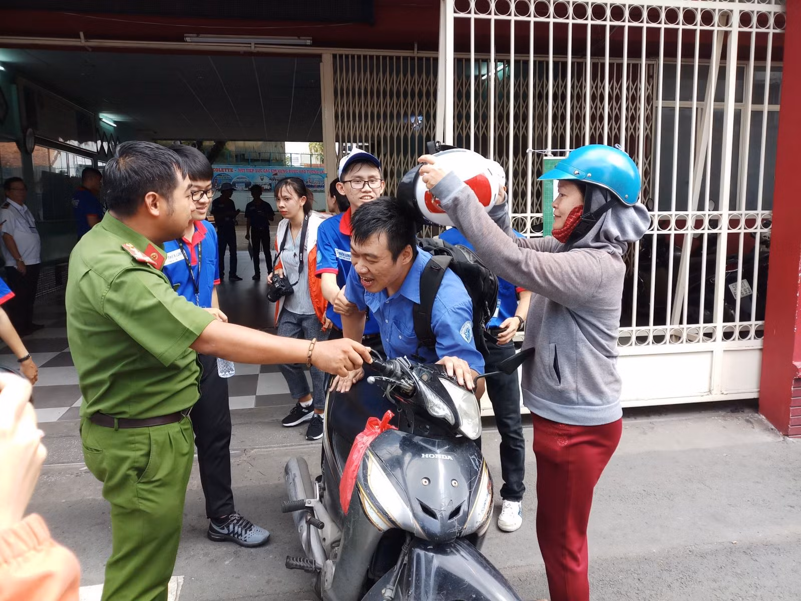 Chú thích ảnh