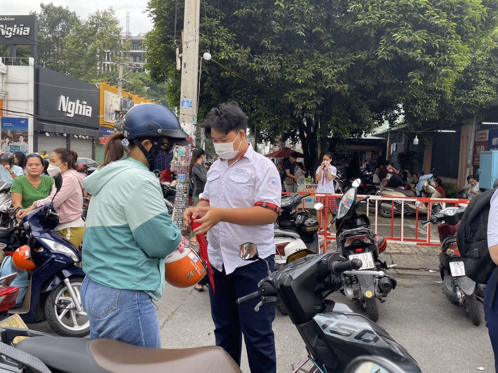 Chú thích ảnh
