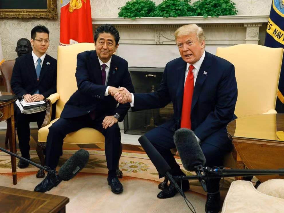 'Vũ khí bản năng' Tổng thống Trump sẽ dùng khi đàm phán với Triều Tiên ảnh 2