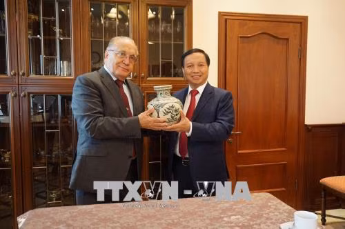 Đại học Tổng hợp quốc gia Lomonosov sẵn sàng tiếp nhận sinh viên Việt Nam ảnh 2