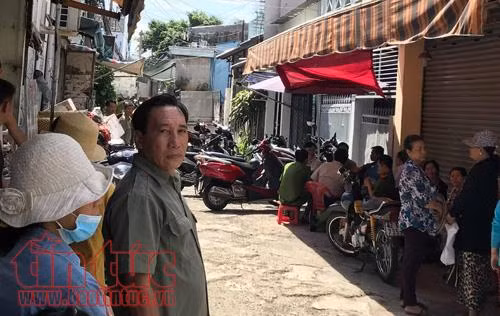 Vụ cô gái bị bạn sát hại ở Gò Vấp: Công an thực nghiệm hiện trường vụ án ảnh 1