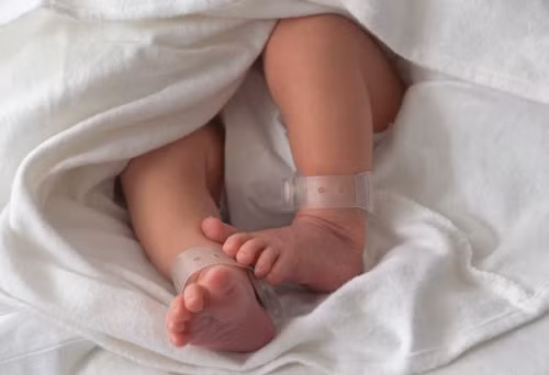 Xét nghiệm máu có thể dự báo sinh non ảnh 1