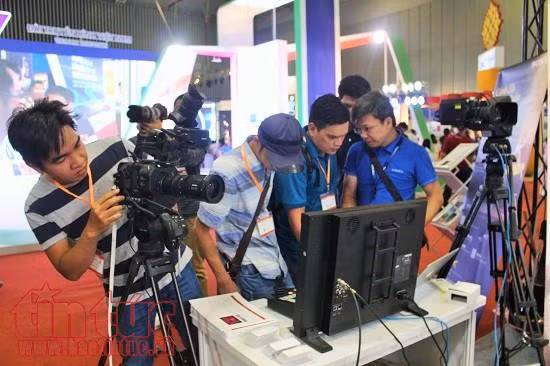Khai mạc 2 triển lãm quốc tế về công nghệ thông tin và truyền hình ảnh 2