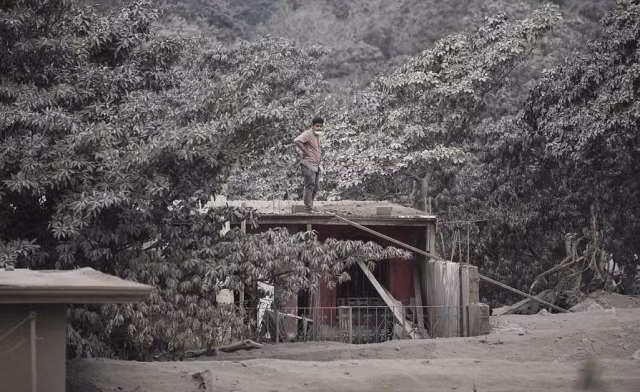 Hiện trường khủng khiếp vụ núi lửa phun trào ở Guatemala ảnh 6