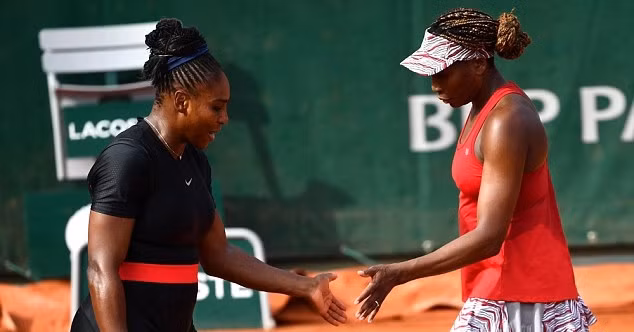 Serena Williams rút lui khỏi Pháp mở rộng ngay trước giờ đấu với Sharapova ảnh 2