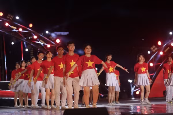 Cuồng nhiệt, sôi động những màn trình diễn flashmob DIFF 2018 ảnh 4