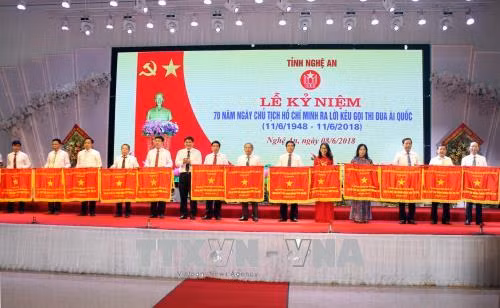 Thực hiện lời kêu gọi thi đua ái quốc: Nghệ An quyết tâm trở thành tỉnh khá trong khu vực miền Bắc ảnh 2