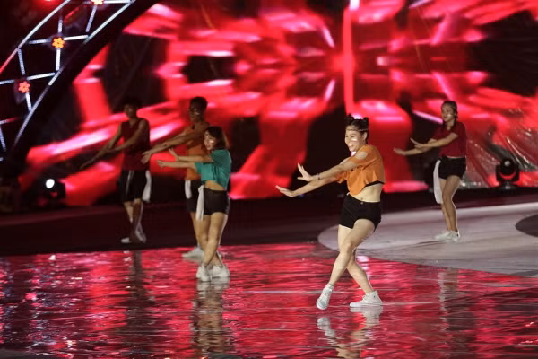 Cuồng nhiệt, sôi động những màn trình diễn flashmob DIFF 2018 ảnh 2
