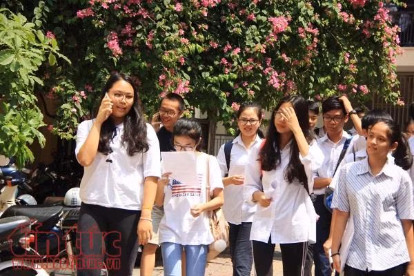 Thi môn Ngữ văn lớp 10 THPT: Phần Nghị luận là một phần thi hay ảnh 1