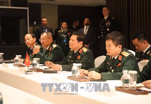 Việt Nam - Hoa Kỳ tăng cường hợp tác lĩnh vực công nghiệp quốc phòng ảnh 2