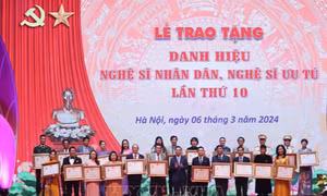 Tin tức TV: Xét xử sơ thẩm vụ án xảy ra tại Tập đoàn Vạn Thịnh Phát, Ngân hàng SCB; giá vàng lập đỉnh mới