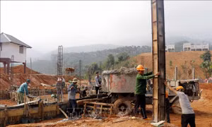 Dồn sức để hoàn thành khu tái định cư Làng Nủ đúng tiến độ