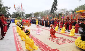 Dâng hương tri ân công đức Tổ Mẫu Âu Cơ