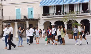 Cuba đơn giản hóa thủ tục cho du khách