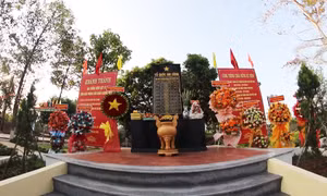 Khánh thành Bia tưởng niệm liệt sỹ Đồn Biên phòng cửa khẩu Chàng Riệc