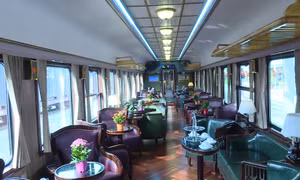 Chính thức vận hành đoàn tàu VIP du lịch hạng sang 'Hoa Phượng Đỏ'