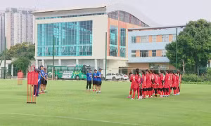 Các tân binh nỗ lực tìm vị trí ở đội tuyển nữ Việt Nam