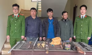 Công an Quảng Bình vận động người dân giao nộp vũ khí, vật liệu nổ