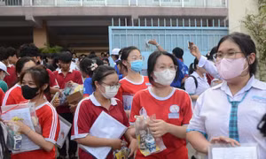 Thí sinh TP Hồ Chí Minh rạng rỡ kết thúc môn thi cuối tốt nghiệp THPT