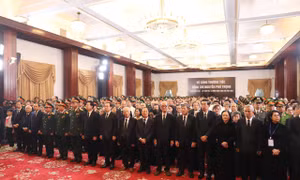 Người dân xúc động đến viếng Tổng Bí thư Nguyễn Phú Trọng tại TP Hồ Chí Minh