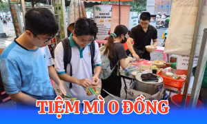 Tiệm mì gói 0 đồng - một góc Sài Gòn ấm lòng người xa xứ