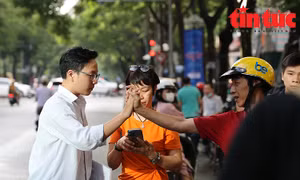 Thí sinh tự tin bước vào môn thi đầu tiên kỳ thi tốt nghiệp THPT 2024