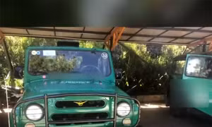 Siết hoạt động xe UAZ, JEEP chở khách trong phố cổ