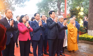 Chủ tịch nước Lương Cường chủ trì Lễ dâng hương khai Xuân tại Hoàng thành Thăng Long