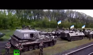 Tàu chở xe tăng, tên lửa Ukraine rầm rập tiến về Slavyansk