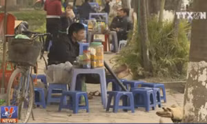 Có hay không việc 'bảo kê' để lấn chiếm vỉa hè?