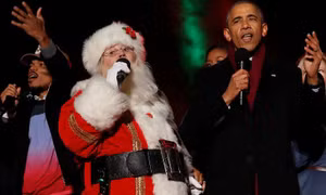Ông Obama hát Jingle Bells lần cuối tại Nhà Trắng