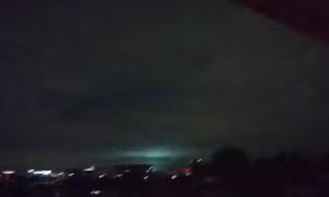 Ánh sáng xanh bí ẩn lóe sáng trên bầu trời Mexico sau động đất 8,2 độ richter