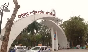 Dỡ bỏ hàng rào cho công viên Hà Nội tạo nên không gian mới