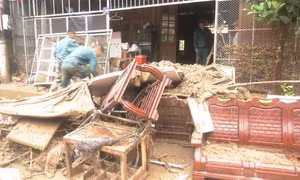 Khó khăn chồng chất nơi tâm lũ Nghệ An 