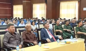 Cộng đồng người Việt tại Lào học tập NQ Đại hội XIV của Đảng