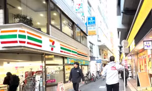 7-Eleven Nhật Bản hưởng lợi lớn từ sự bùng nổ du lịch