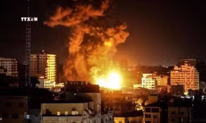 Israel tăng cường không kích Gaza, thế giới lo ngại