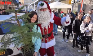 Ông già Noel lan toả không khí Giáng sinh trên khắp thế giới